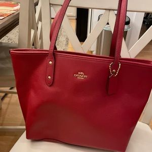 Red coach purse ❤️